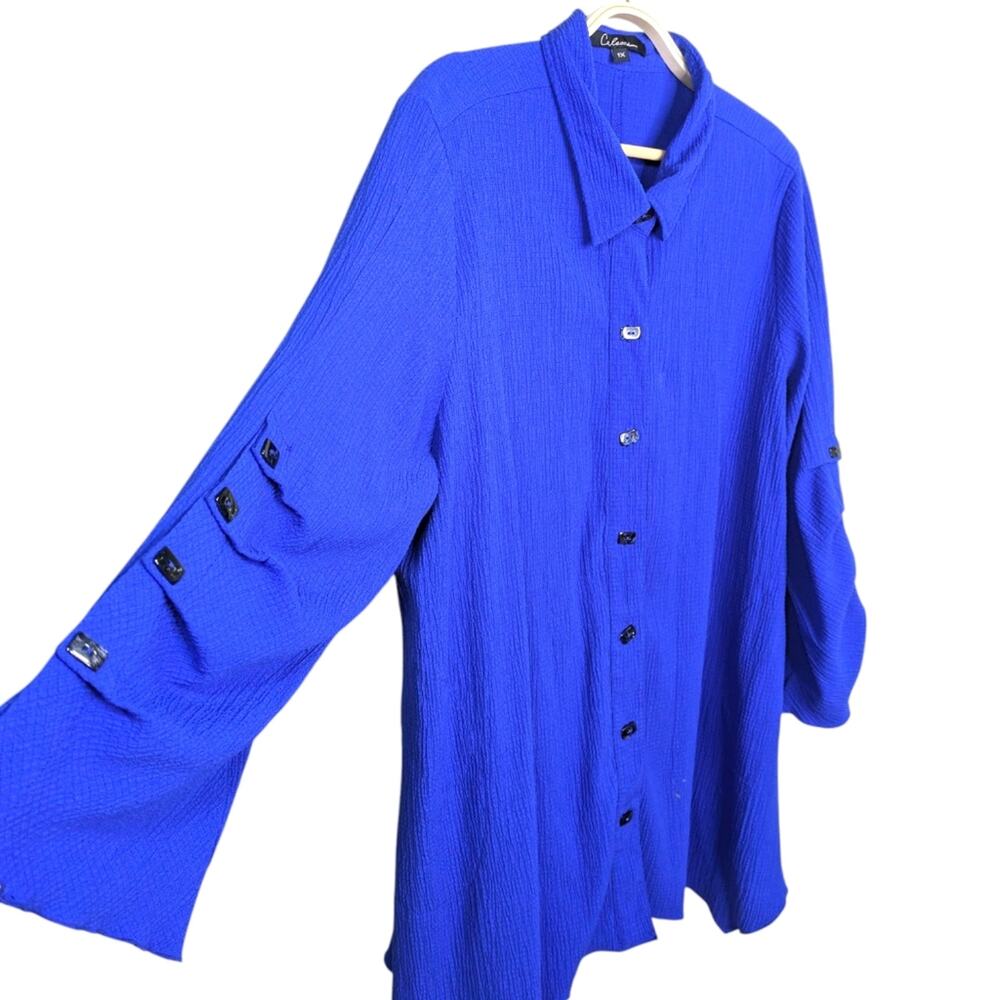 Calessa Asymmetrical Swing Tunic Top 1X Lagenlook Relaxed Fit Blue Button Front